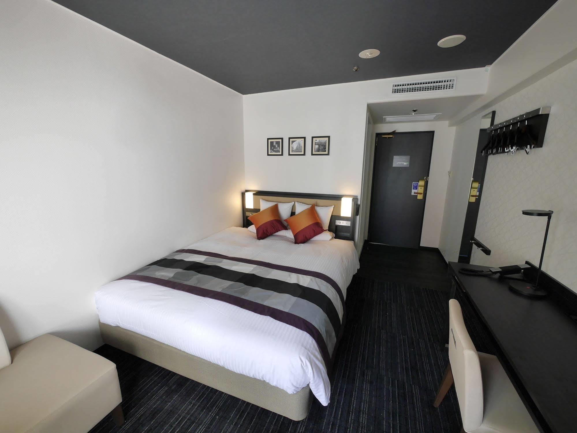 Hotel Mystays Shinsaibashi Osaka Exterior photo